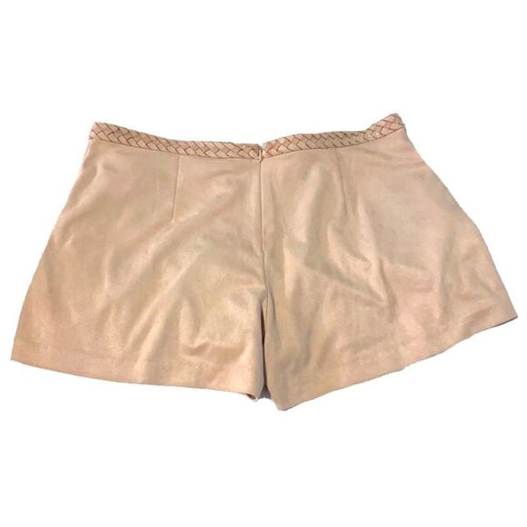 Gianni Bini Faux Suede Braid Shorts Sz L - Picture 2 of 6